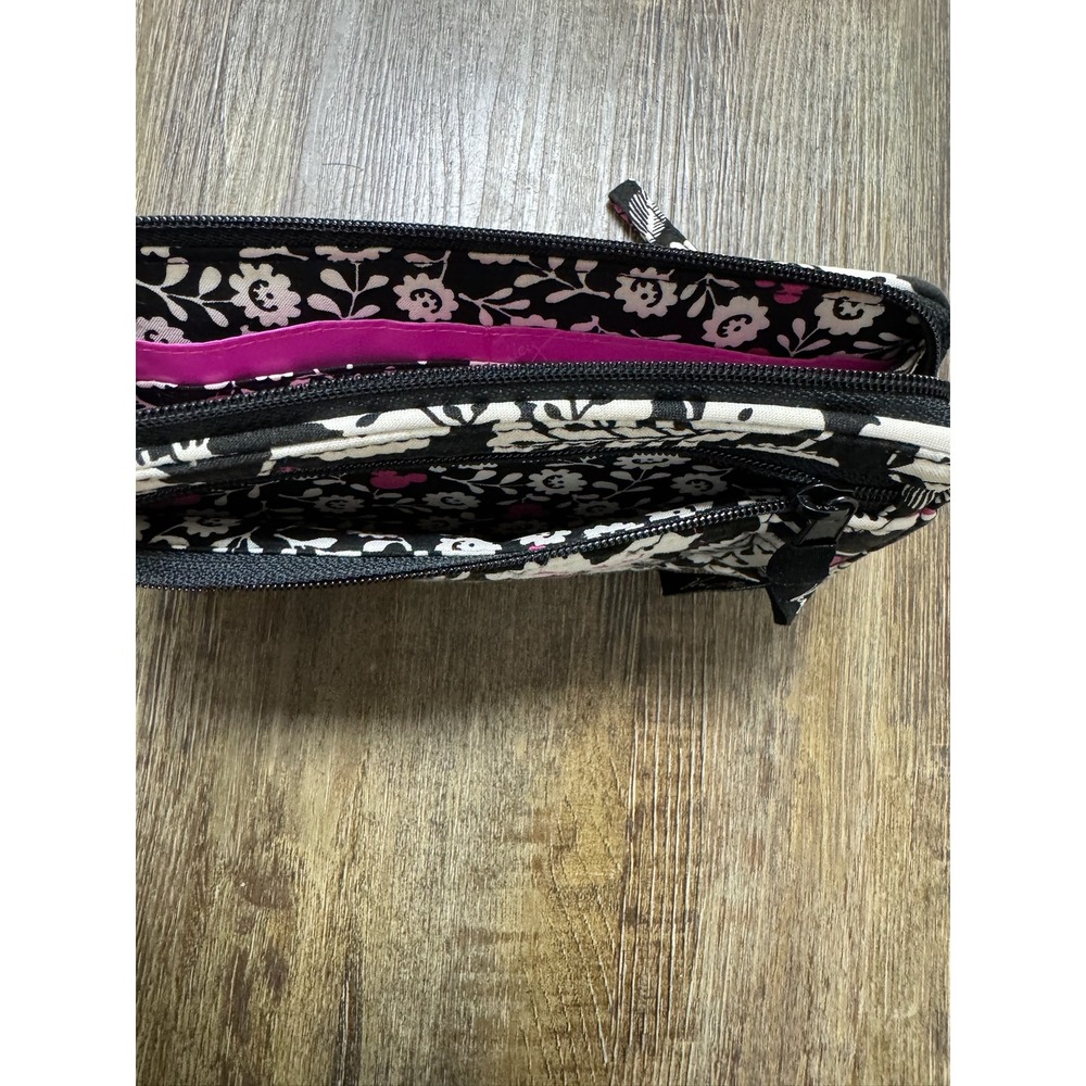 Retired‎ Vera Bradley Disney Mickey Meets Birdie Wallet Wristlet Top Zip - Picture 4 of 10